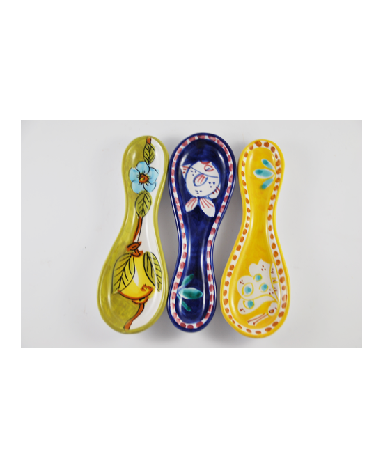 Ceramic spoon for ladle