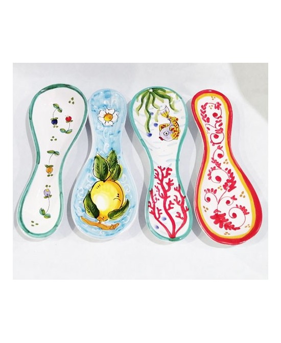Ceramic spoon for ladle