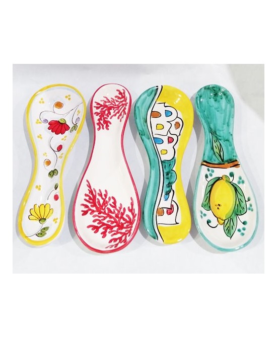 Ceramic spoon for ladle