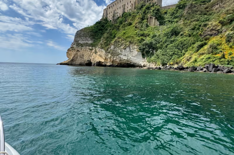 Cala del Pozzo Vecchio e il noto film “il Postino” di Massimo Troisi
